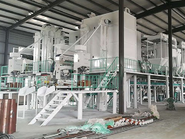 成套<a href=http://http://www.k4748.cn/product/6/ target=_blank class=infotextkey>玉米加工機(jī)械</a>